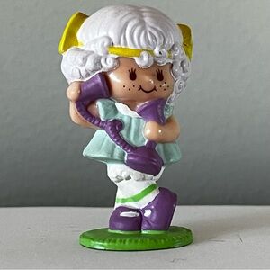 Vintage Strawberryland Miniature: Angel Cake Chatting on the Phone